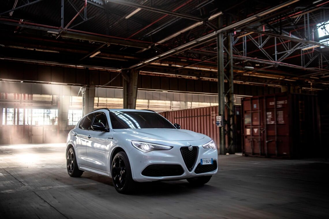 Alfa Romeo Stelvio Veloce Ti front live