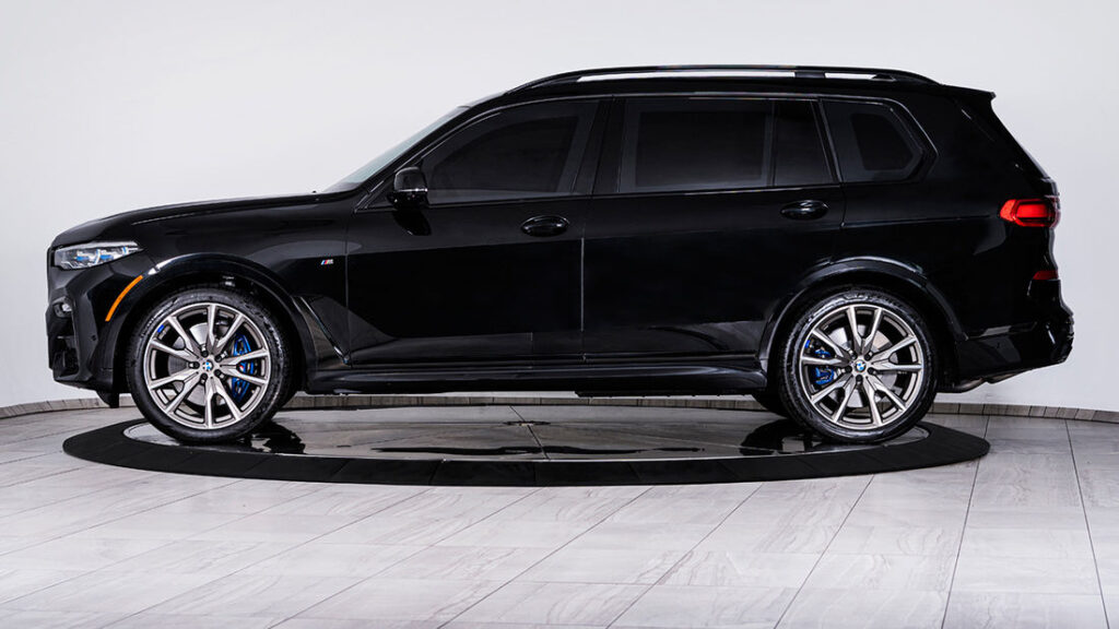 Inkas-BMW-X7-bok
